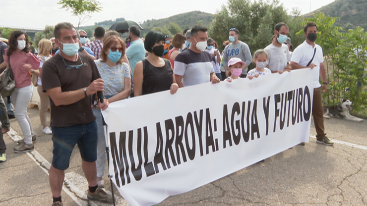 vecinos-alcaldesa-reinvidican-la-construccion-de-mularroya